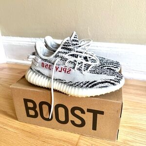 YEEZY Sneakers Limited